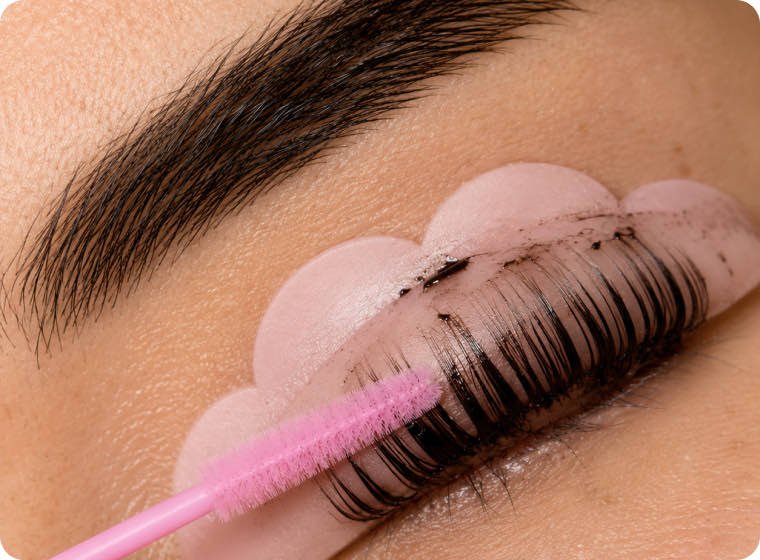 Laminado de cejas en María Rodríguez Estética Barcelona
